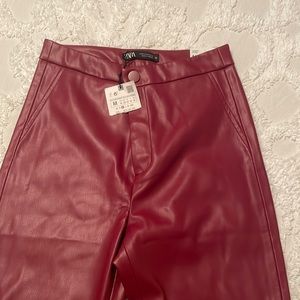 Ladies faux leather high rise legging size Medium